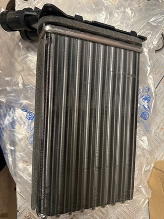 Radiador Calefacción BEHR 8FH 351 311-281