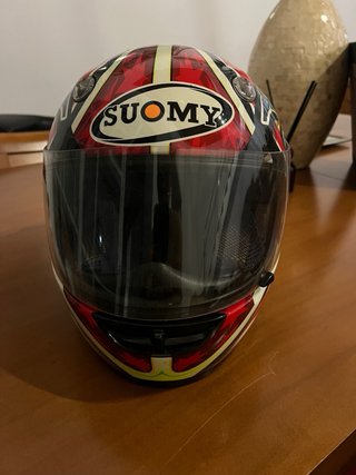 Casco Suomy replica piloto Andrew Pitt