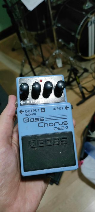 Pedal de efectos BOSS CEB-3 Bass Chorus estéreo