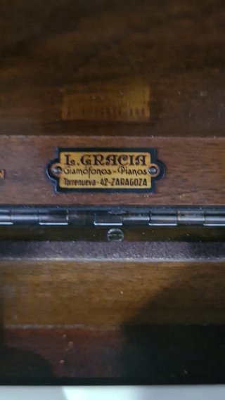 Radiogramola His Masters Voice 1940’s Antigua
