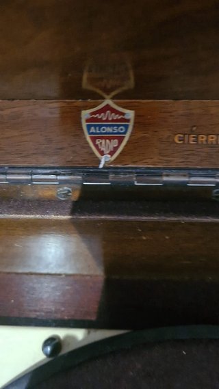 Radiogramola His Masters Voice 1940’s Antigua