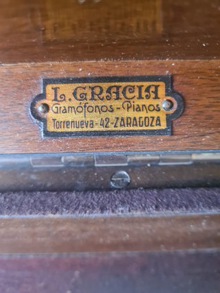 Radiogramola His Masters Voice 1940’s Antigua