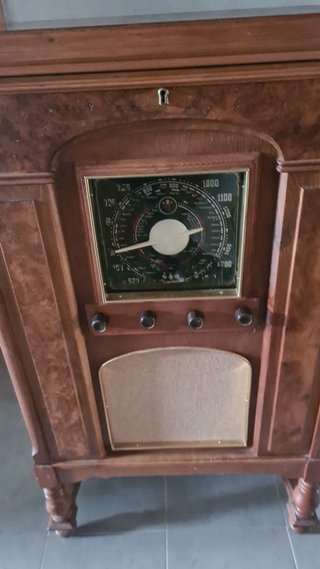 Radiogramola His Masters Voice 1940’s Antigua