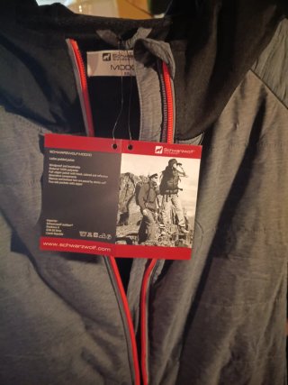 Chaqueta Técnica Ligera Schwarzwolf Outdoor