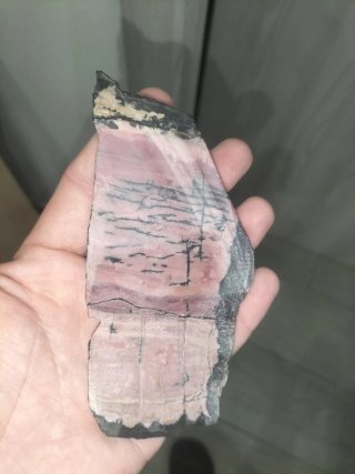 Rodonita mineral natural