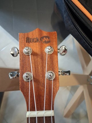 Ukelele Tenor Rock Jam con afinador