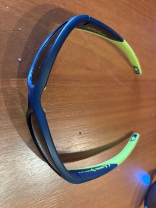 Gafas de sol infantiles 8 euros cada una
