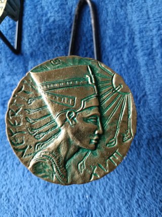 Colgadores con medallones antiguos