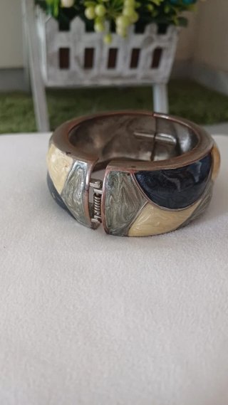 Bracciale vintage a scatto multicolor