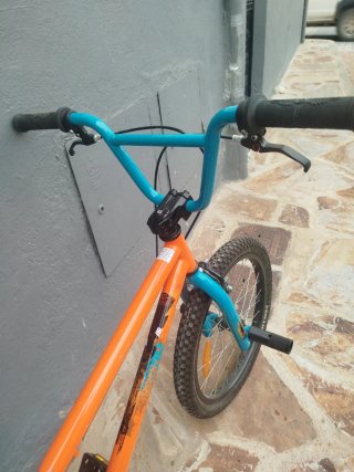 Bicicleta BMX Naranja y Azul