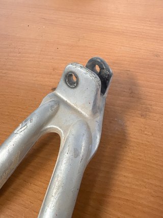 Soporte Estribera Trasera Izquierda Moto