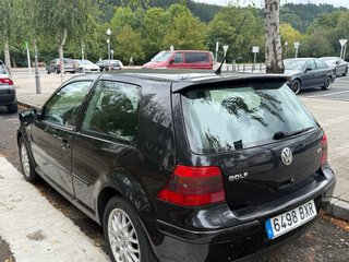 Volkswagen Golf Negro