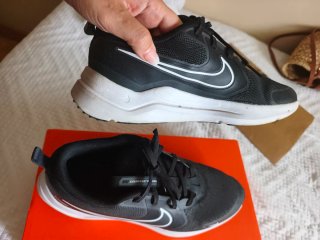 Deportivas Nike Negras y Blancas
