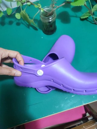 Zuecos Feliz Caminar Morados Talla 41