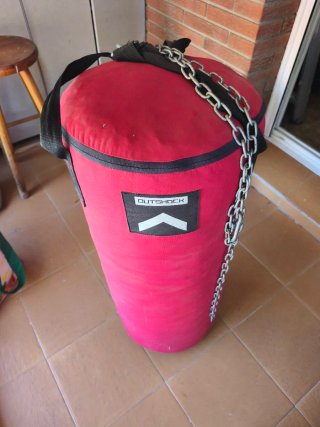 Saco de boxeo con anclaje para colgar
