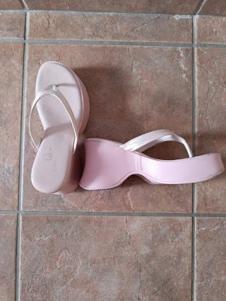 Sandalias con plataforma rosas