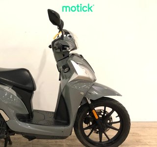 SYM SYMPHONY 125 ST-LC (IVA DEDUCIBLE) (TOP CASE)