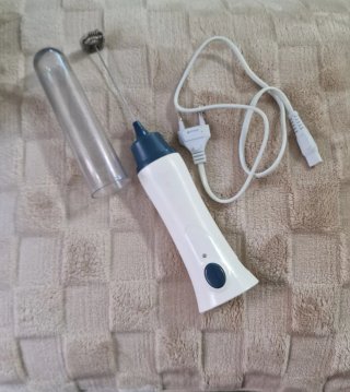 Batidor espumador eléctrico
