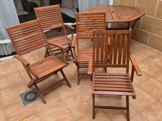 Conjunto mesa y sillas teka jardín
