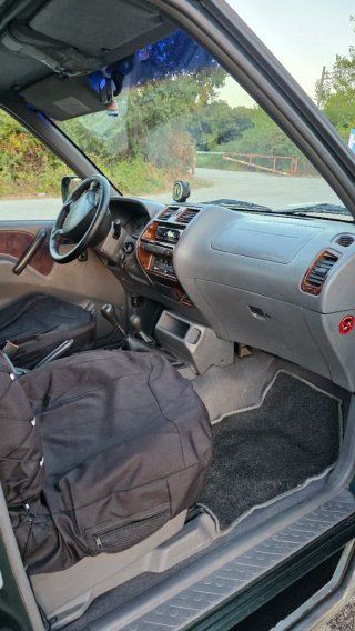 Nissan Terrano II 1998