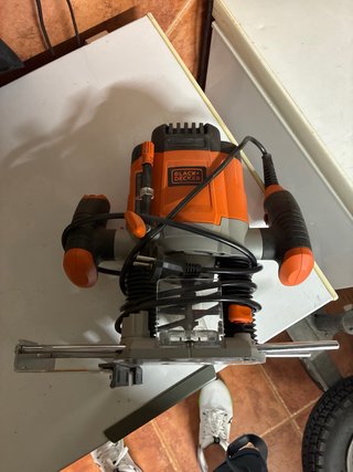 Fresadora Black+Decker (1 uso)