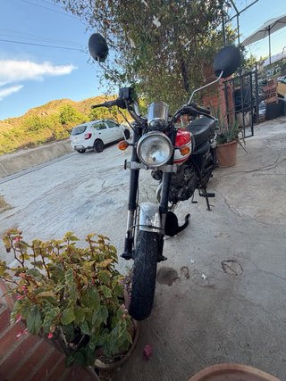 Mash Seventy Five moto naked