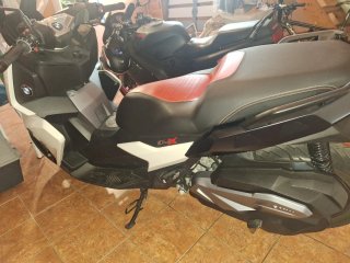 BMW C 400 X Maxi Scooter