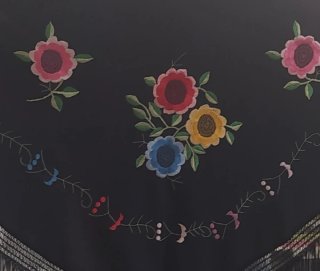 Mantón de Manila bordado flores, venta en persona.