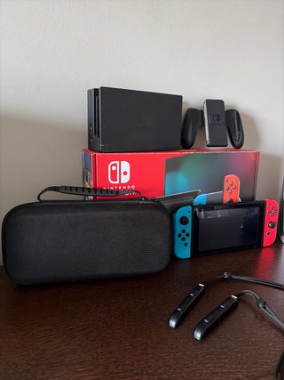 Nintendo Switch Azul/Rojo + Accesorios