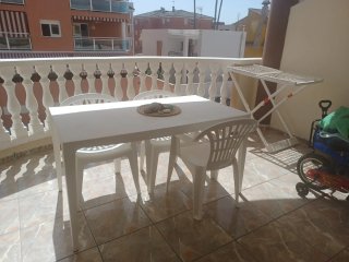 Juego de 3 Sillas Blancas a recoger en moncofar