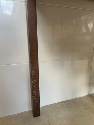 Mesa de comedor y 4 sillas de madera