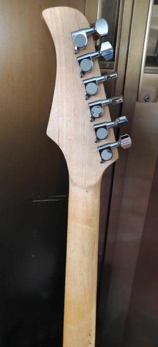 Guitarra Eléctrica Stratocaster Sunburst