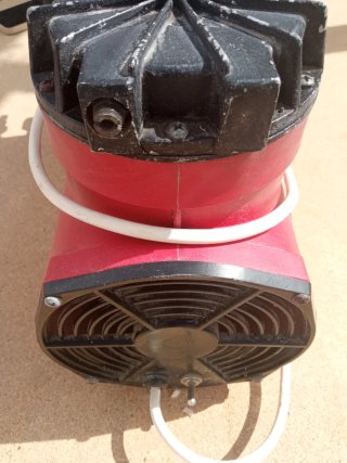 Compresor de aire MADEP rojo