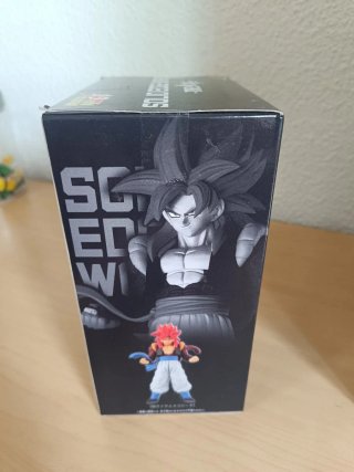 Figura Dragon Ball GT Super Saiyan 4 Gogeta
