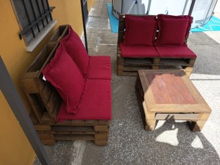 Conjunto Palets: Sofá, Sillón y Mesa