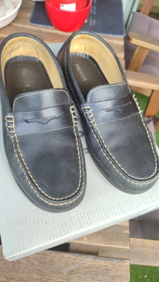 Zapatos de piel azul marino