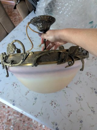 Lámpara de techo de metal y cristal