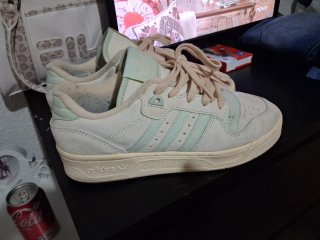 Zapatillas Adidas Beige y Verde Menta