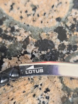 Pulsera Lotus Cuero Trenzado Negra