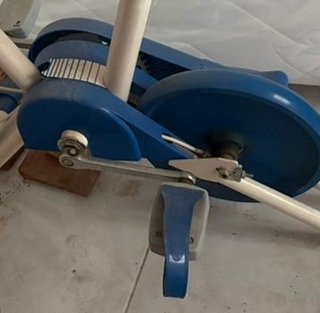 Bicicleta Estática Antigua Azul
