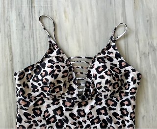 Bañador de leopardo blanco y marron