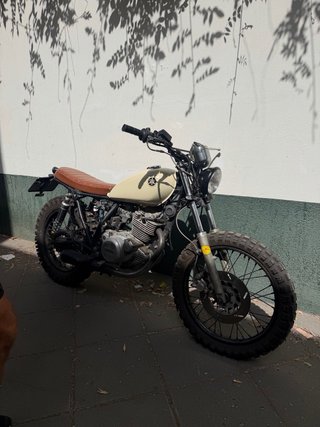 Yamaha SR250 Cafe Racer
