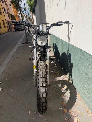 Yamaha SR250 Cafe Racer