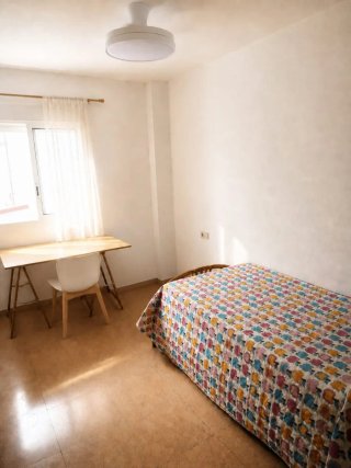 Alquilo habitación en piso compartido estudiantes