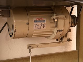 Maquina coser Singer 212U Doble Arrastre y aguja