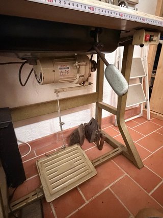 Maquina coser Singer 212U Doble Arrastre y aguja