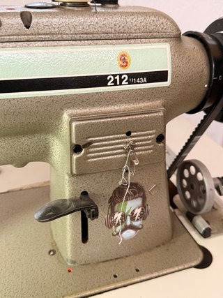 Maquina coser Singer 212U Doble Arrastre y aguja