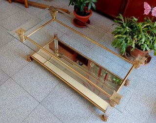 Mesa de centro cristal y metal dorado