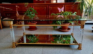 Mesa de centro cristal y metal dorado