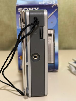 Radio Sony ICF-S22 FM/AM Plata